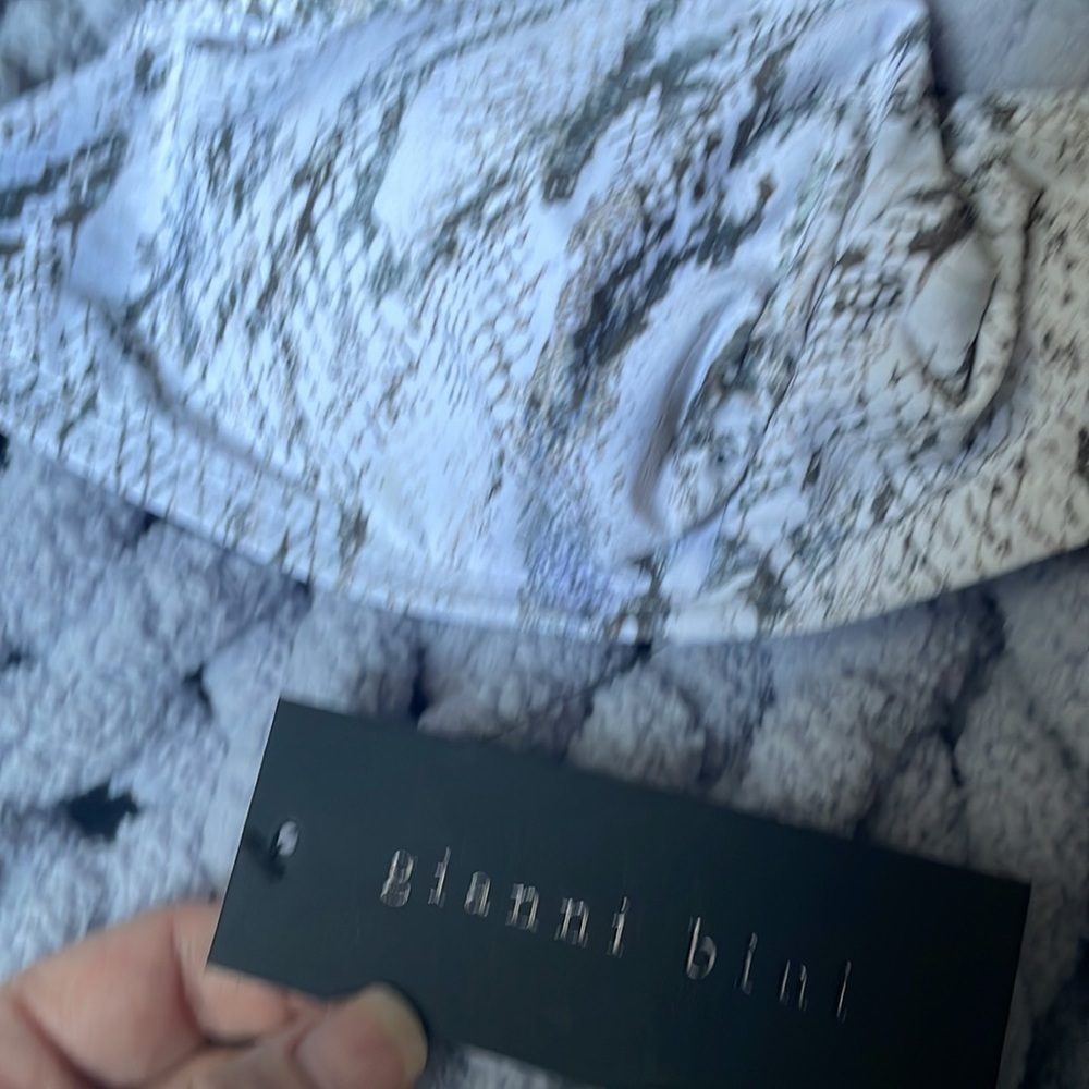 Giani Bini Mademoiselle V-wire snake print bralette tank bikini swim top - Picture 4 of 4